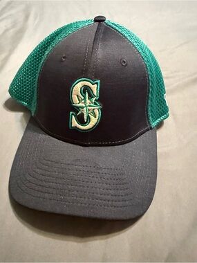 Embroidered Seattle Mariners flex fit Baseball Cap in Teal and Navy